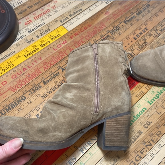 Bos & Co taupe booties - Picture 2 of 9